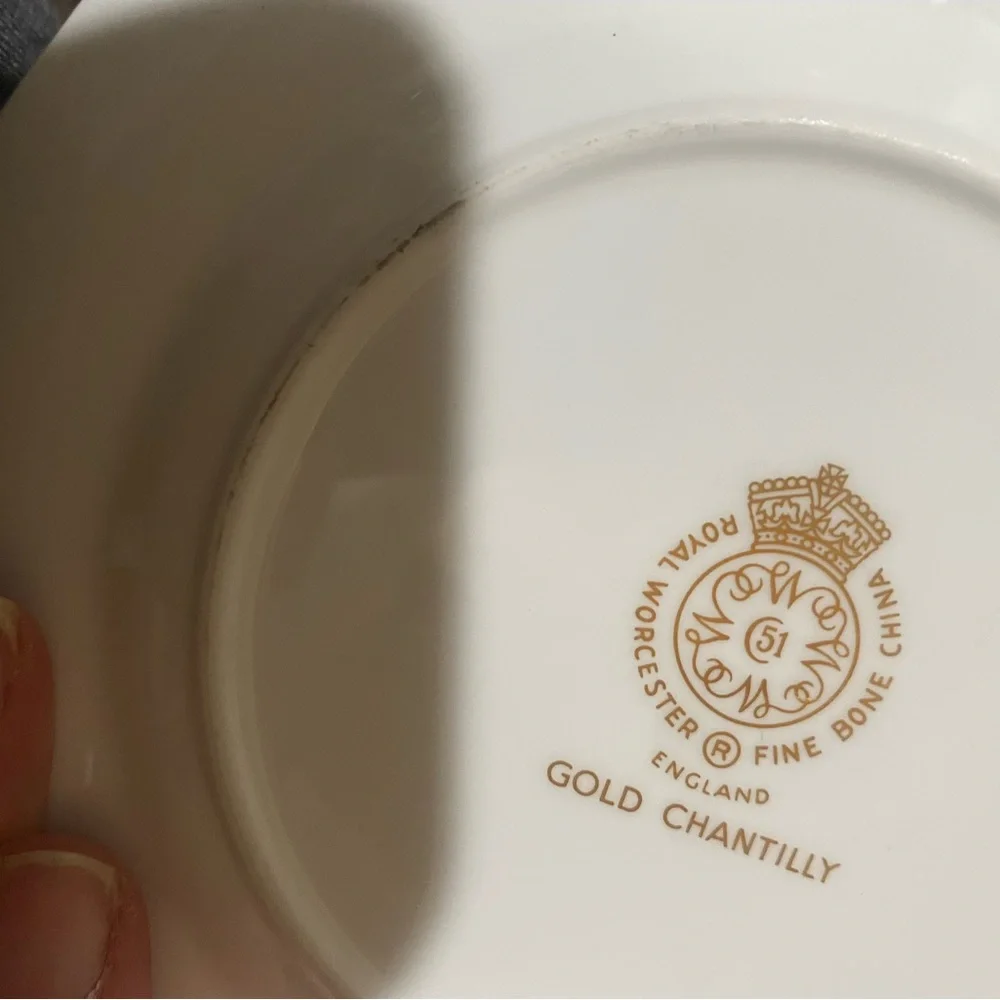 Set of‎ 5 gold chanty 6” plates